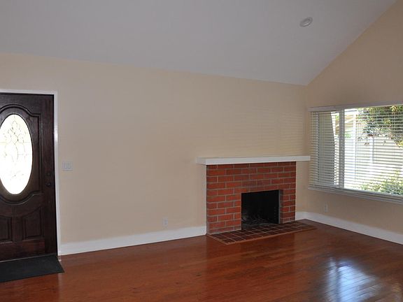 3rd image of 4202 Arpeggio Ave