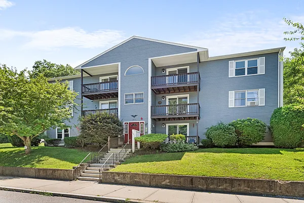 283 Privilege St #4