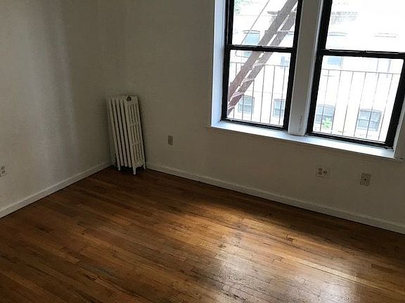 5th image of 4553 40th St APT 2R