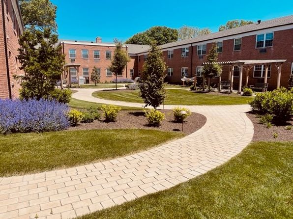 36 W Montgomery Ave #106