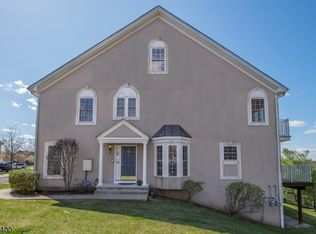 30 Birchwood Ln, North Haledon, NJ 07508