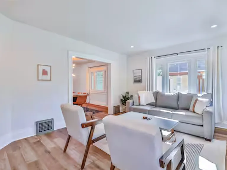 420 E 3rd Ave — Photo 3