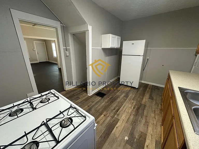 2830 N Lasalle St — Photo 12