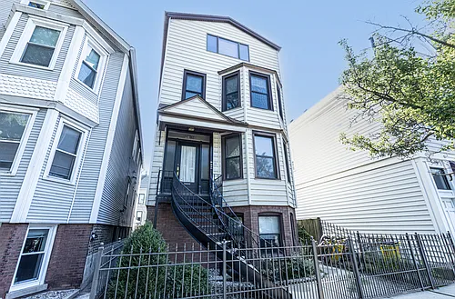 2837 N Southport Ave #3 Photo 1