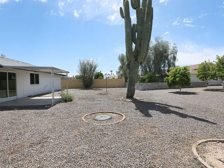 10631 W Salem Dr — Photo 31