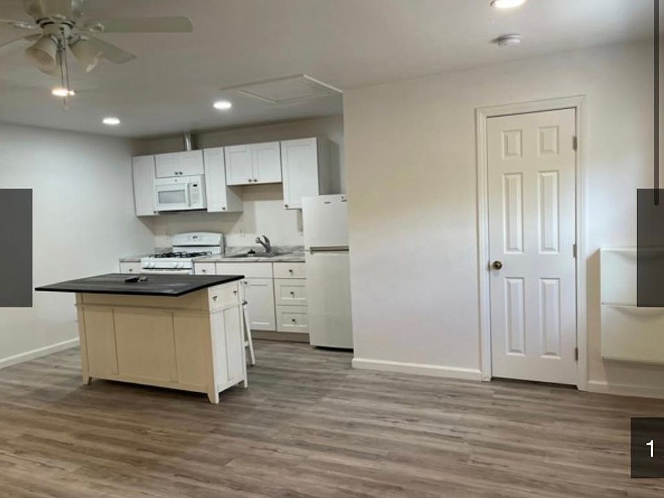 1st image of 23211 Vanowen St #2