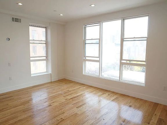 3rd image of 380 E 139th St #8