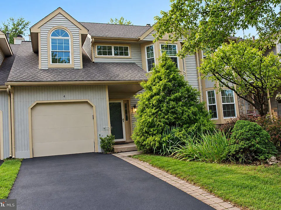 4 Spruce Ct