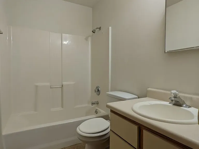 222 Baker St — Photo 3