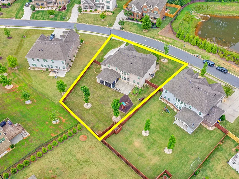 6035 Ashborough Park — Photo 85