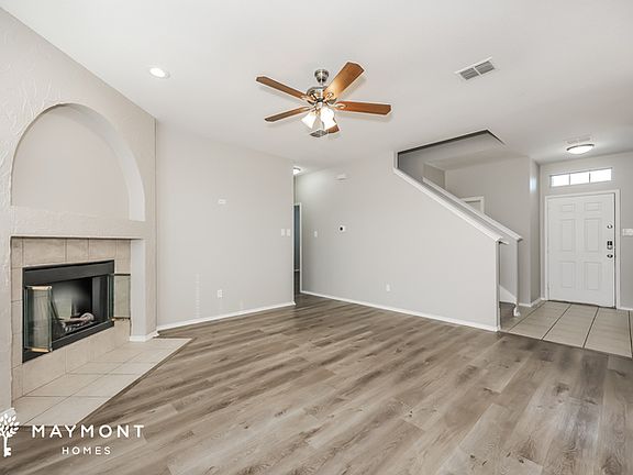 4th image of 716 Twin Creek Dr