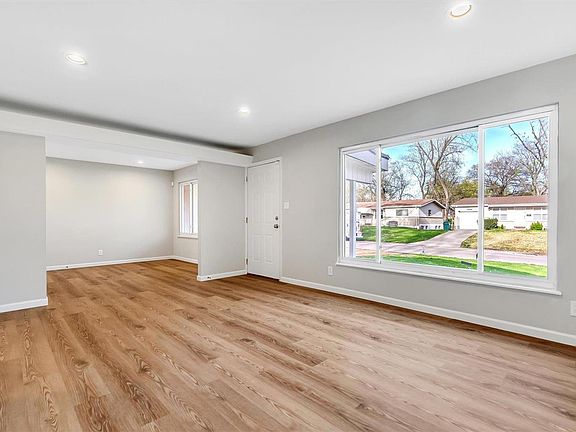 3rd image of 10205 Pannell Dr