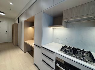 125 Albert St #510, Pt Moody, BC V3H 2M5