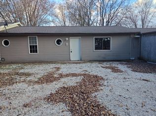 6290 S State Rd #B, Knox, IN 46534