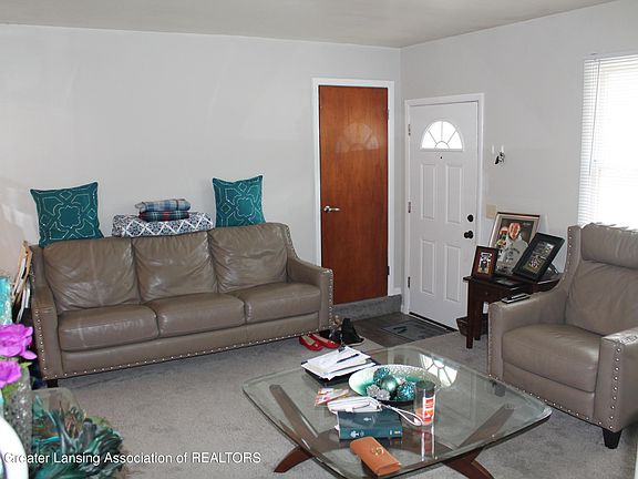 3rd image of 3601 Seaway Dr
