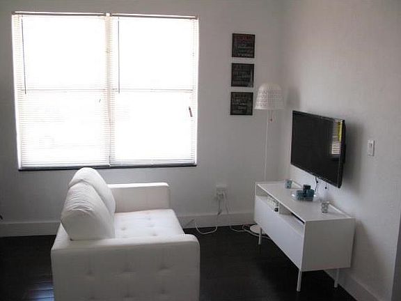 2nd image of 900 Jefferson Ave #0
