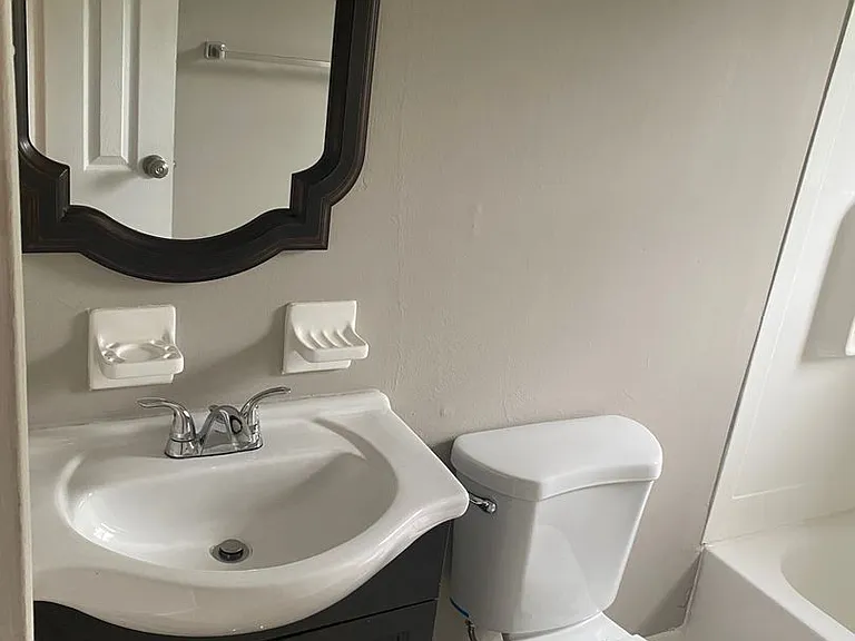 Topton Garden Apartments — Photo 6