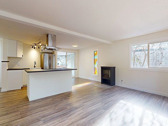 5th image of 1830 Mamquam Rd #144