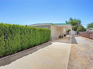 19109 Lindsay St, Hesperia, CA 92345