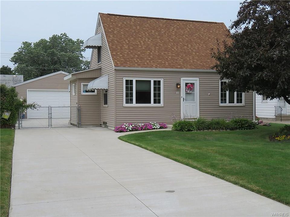 1st image of 10 Lindbergh Ct