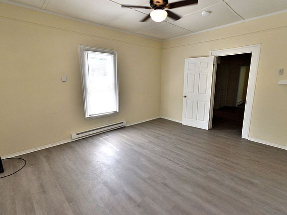 2nd image of 827 Gay St