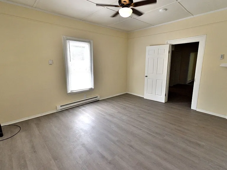 827 Gay St — Photo 2