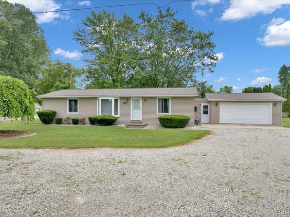 6516 Weyer Rd, Imlay City, MI 48444