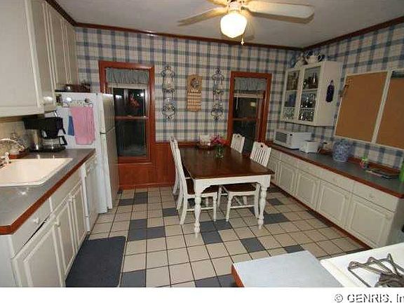 4th image of 152 Lyman Street