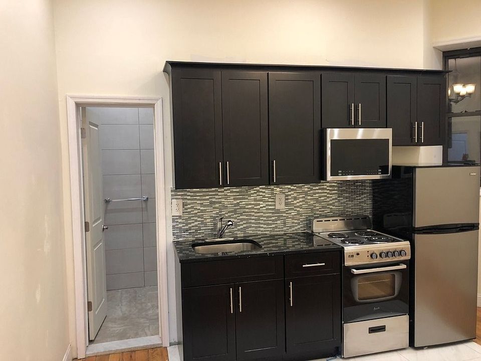 1st image of 1387 Bedford Ave #B