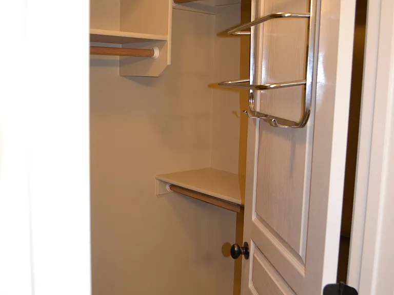 2646 N Larchmont Ave — Photo 27