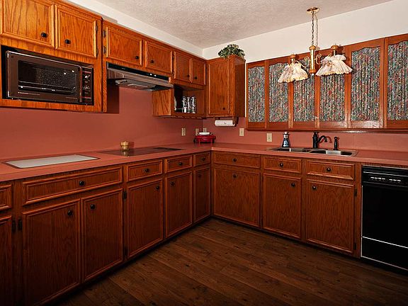 3rd image of 601 Ironwood