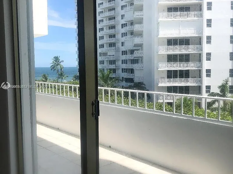 199 Ocean Lane Dr #505 — Photo 16