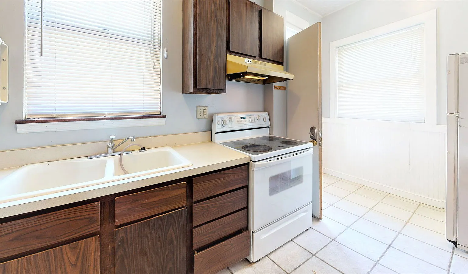 4 bed, 2.0 bath, $2,195 — Photo 4