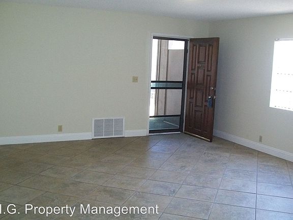 3rd image of 10513 Greenburn Ave