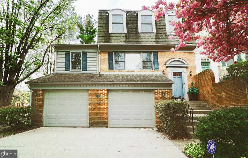 1st image of 419 Council Dr NE