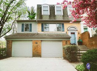 419 Council Dr NE, Vienna, VA 22180