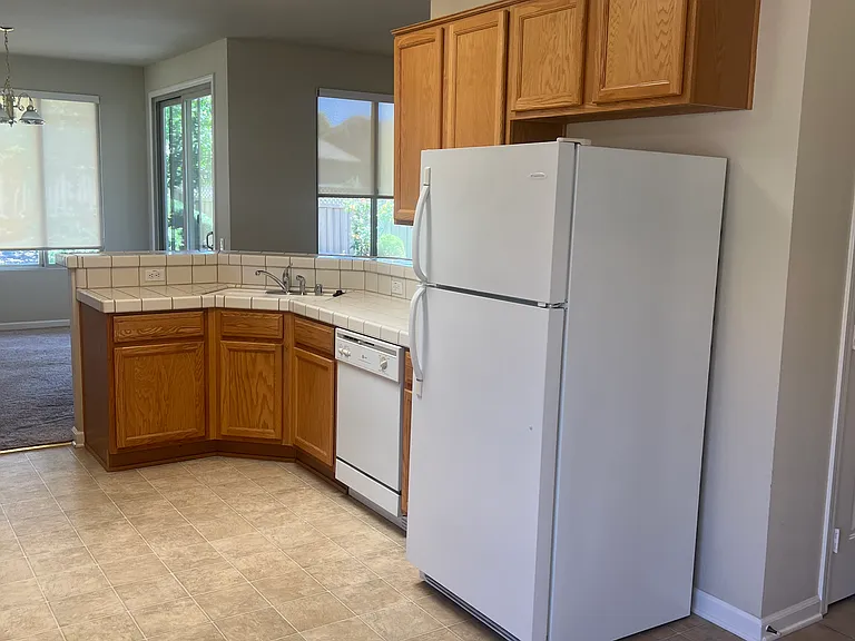1205 Shadow Glen Ln — Photo 25