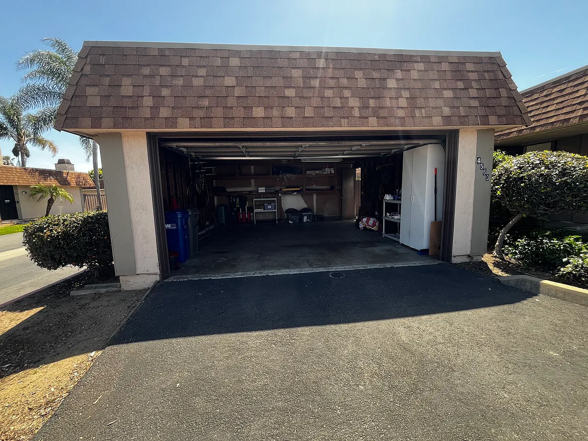 Building Photo - 4560 Anne Sladon St