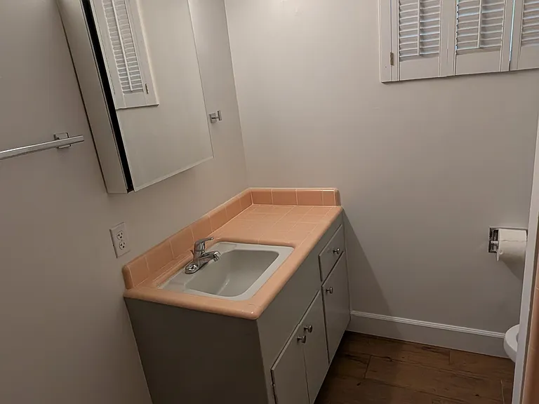 420 W Cheery Lynn Rd — Photo 19