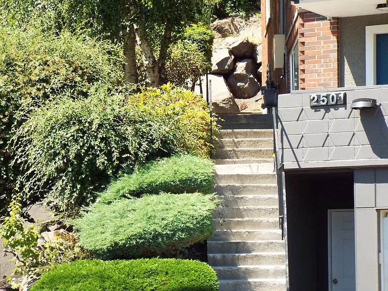 2501 Thorndyke Ave W #303 — Photo 22