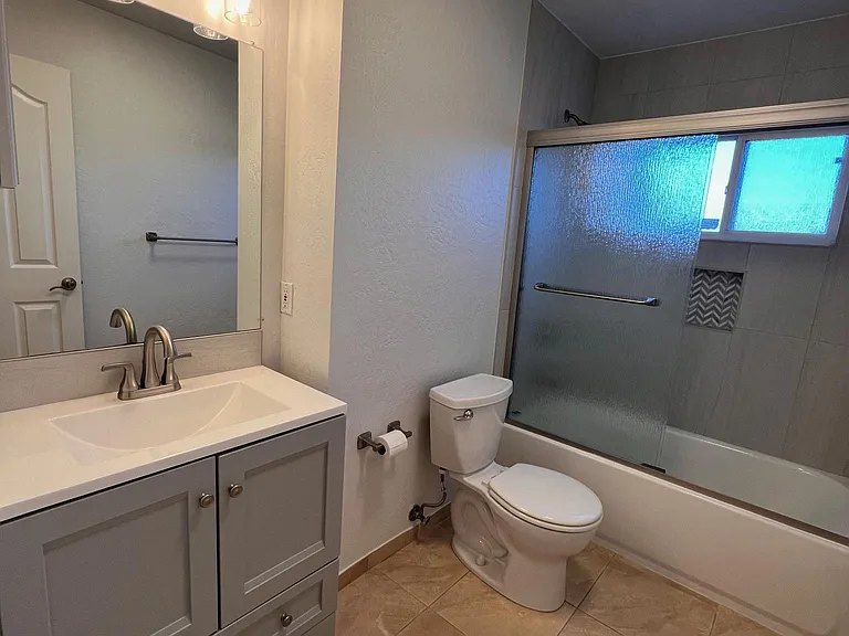 Woodcrest Dr — Photo 11