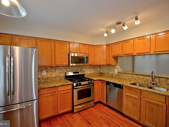 3rd image of 6414 Castlefin Way