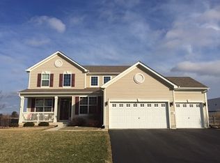 211 Reston Ln, Gilberts, IL 60136