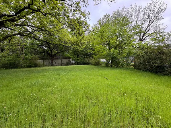 504 SE 4th St, Wagoner, OK 74467