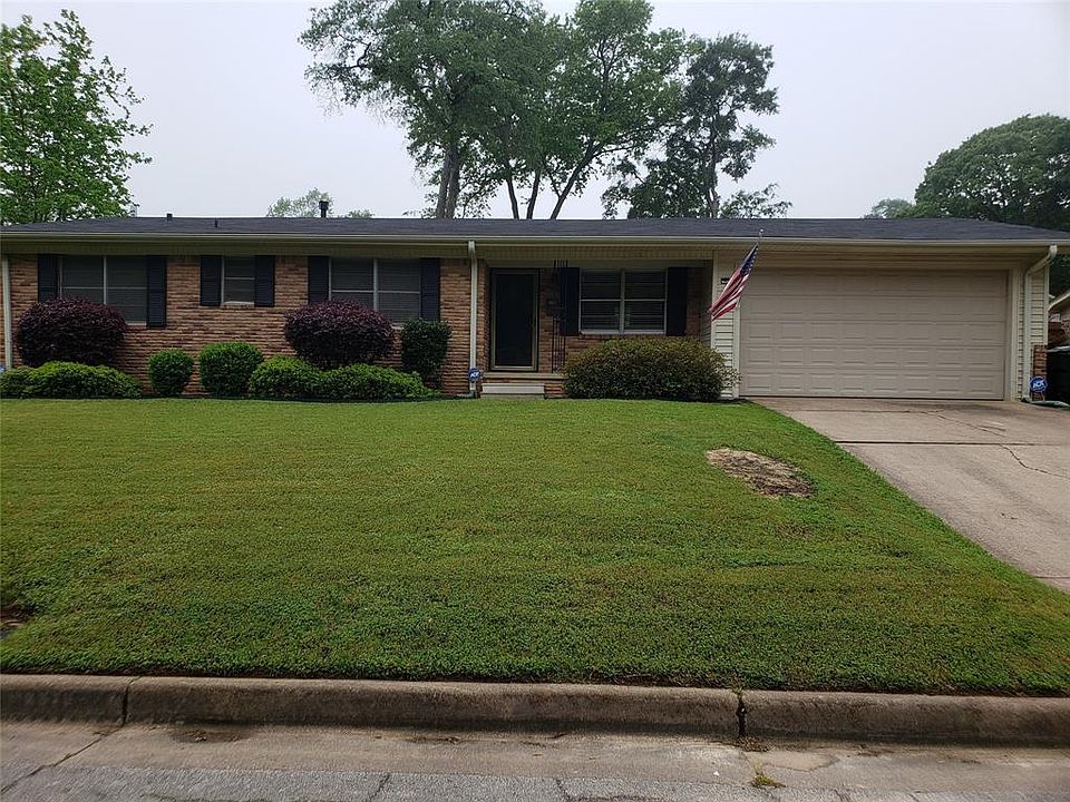 1st image of 2127 Woodhaven Dr