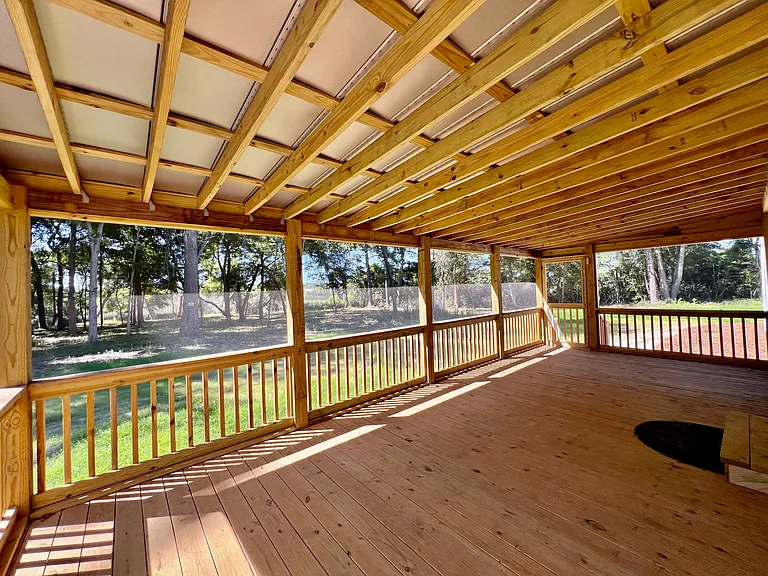 screened in porch
