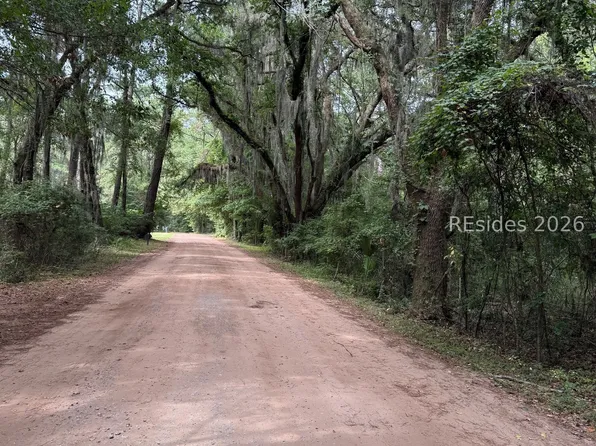 1 Little Neck Xing, Okatie, SC 29909