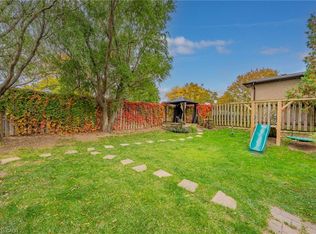 2324 Coldstream Dr, Burlington, ON L7P 3T3