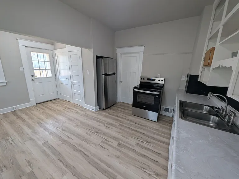 2614 Sacramento St — Photo 3