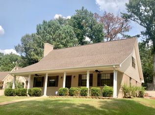 2206 Bluecutt Rd, Columbus, MS 39705